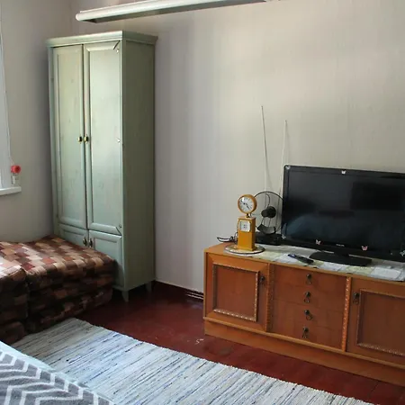 Lindi Kooli Kohvik * Pärnu